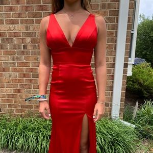 Sherri hill long red prom dress.  Satin   Size 0